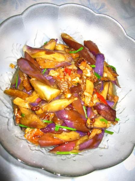 家常油焖茄子怎么做_油焖茄子需要焯水吗