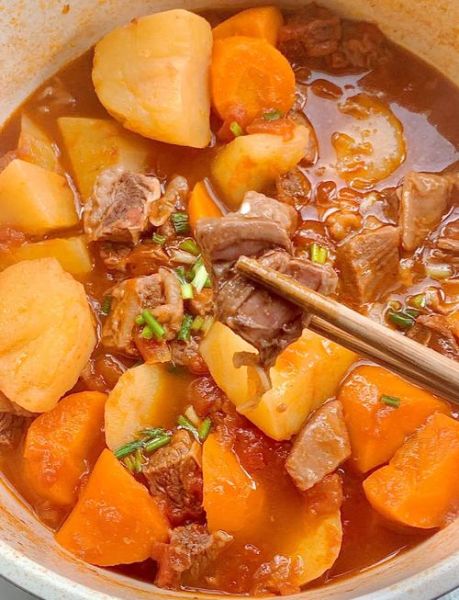 番茄牛腩怎么做才软烂入味_番茄牛腩的家常做法