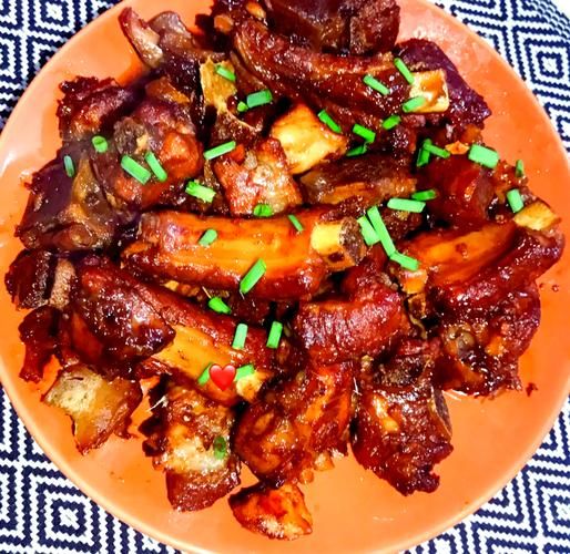 红烧糖醋排骨怎么做_糖醋排骨先焯水还是先炒糖