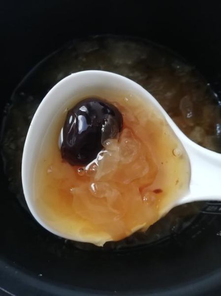 银耳糖水怎么做_银耳糖水要炖多久