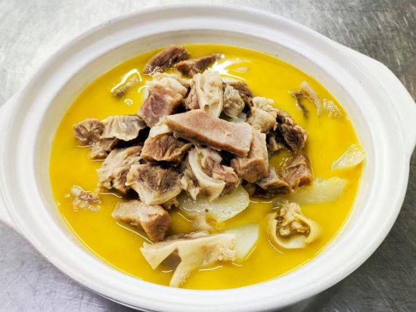 牛腩怎么炖才软烂入味_家常牛腩做法步骤