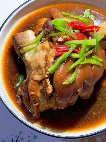 酱肘子怎么做_酱肘子最正宗的做法