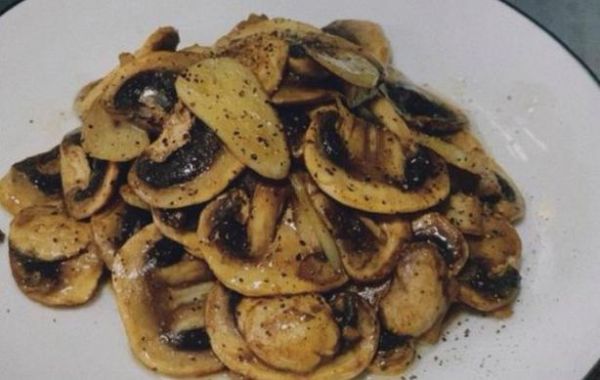 口蘑怎么炒好吃_口蘑焯水几分钟