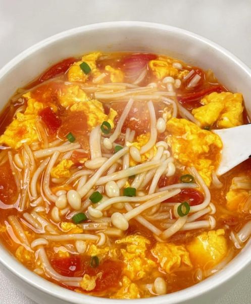 番茄金针菇汤怎么做_番茄金针菇汤的家常做法