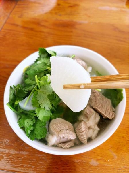 萝卜炖羊肉的家常做法_萝卜炖羊肉怎么做好吃又烂