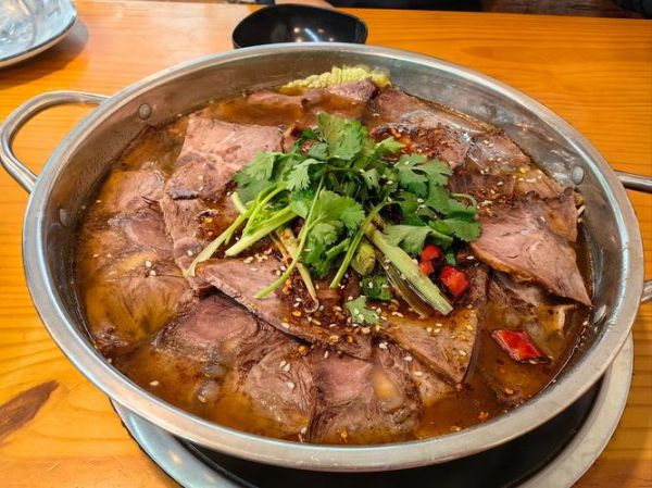 牛肉火锅怎么做好吃_家常牛肉火锅做法