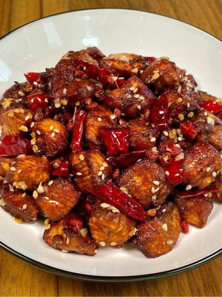 辣子鸡怎么做才够香辣_辣子鸡的家常做法简单
