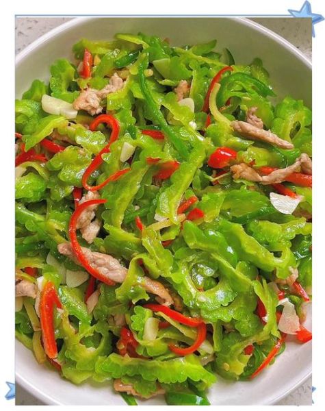 肉炒苦瓜怎么炒不苦_苦瓜炒肉先炒哪个