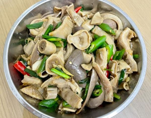 炒猪肚怎么做才脆_炒猪肚焯水几分钟