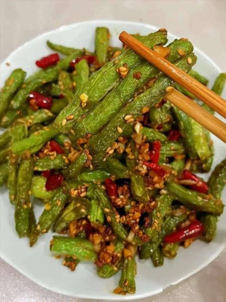 干煸四季豆怎么做_四季豆焯水还是不焯水