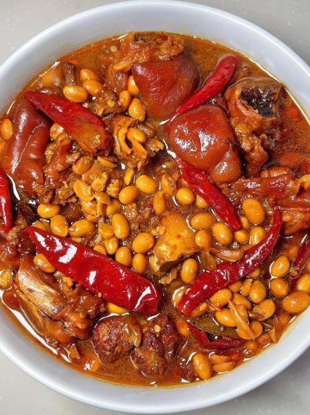 清炖猪蹄怎么做_清炖猪蹄的家常做法