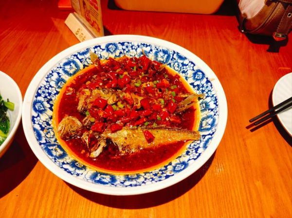 浇汁鱼怎么做_浇汁鱼的家常做法