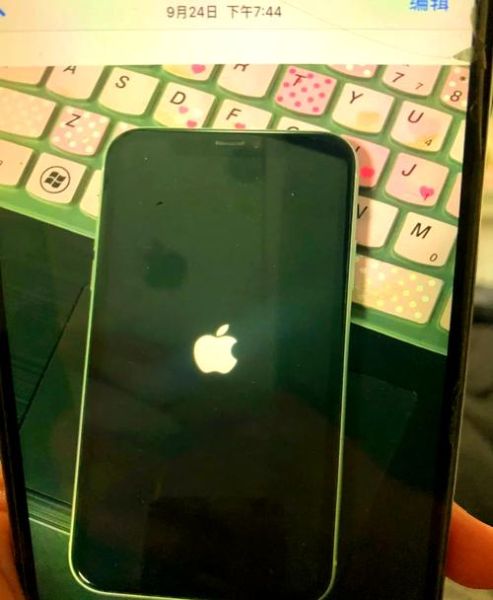 苹果手机突然黑屏是什么原因_黑屏无法开机怎么办