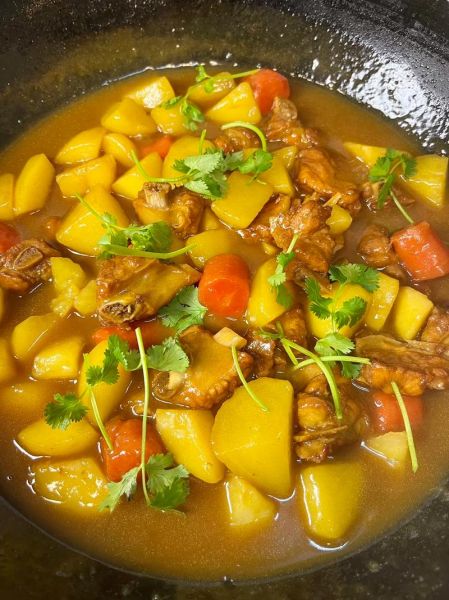 咖喱排骨土豆怎么做_咖喱排骨土豆最正宗做法