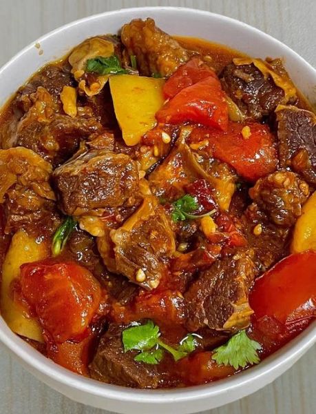 牛腩番茄炖土豆怎么做_牛腩番茄炖土豆需要炖多久