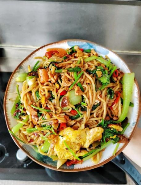 炒米粉怎么做_炒米粉需要焯水吗