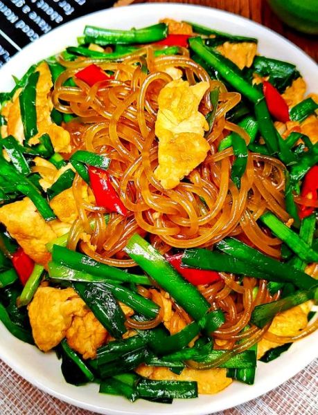 炒粉条怎么不粘锅_家常炒粉条做法步骤