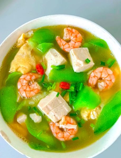 丝瓜豆腐汤怎么做_丝瓜豆腐汤的功效与禁忌