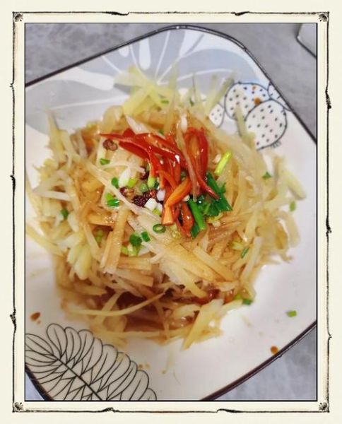 凉拌姜丝怎么做_姜丝要不要焯水