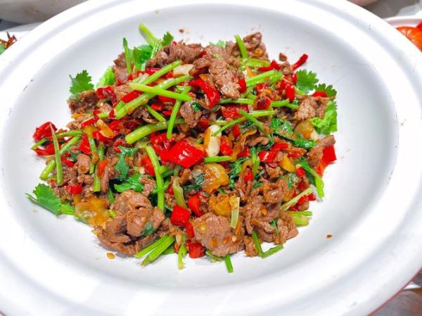 牛肉片怎么炒才嫩_家常牛肉片做法大全