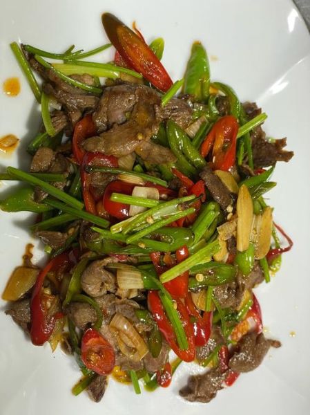 炒羊肉片怎么做好吃_家常炒羊肉片的做法步骤