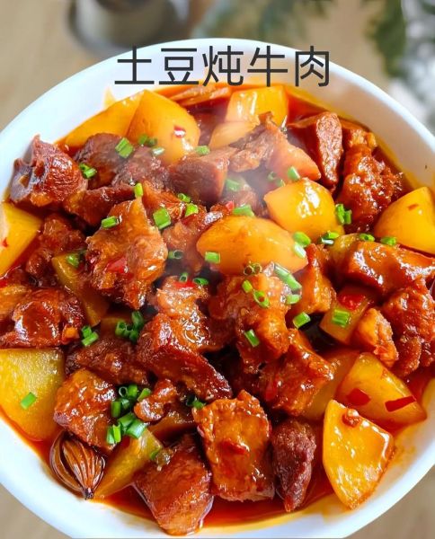 土豆炖肉怎么做_家常土豆炖牛肉步骤