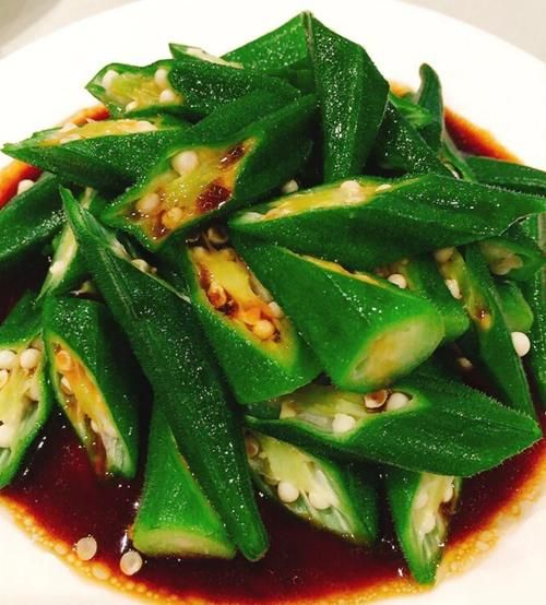 白灼秋葵怎么做_秋葵焯水几分钟才脆嫩