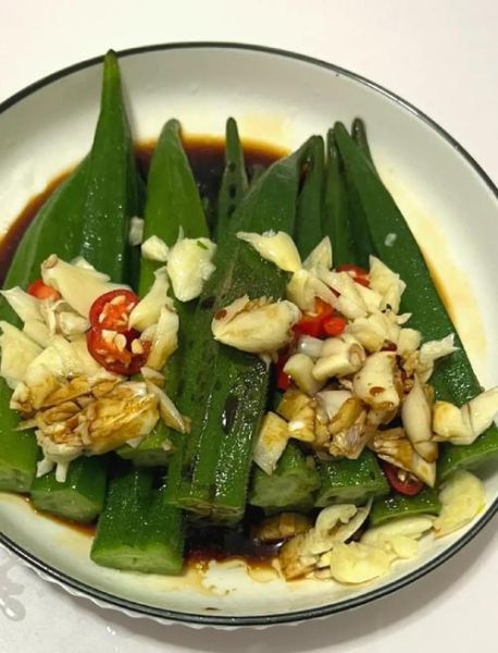 白灼秋葵怎么做_秋葵焯水几分钟才脆嫩