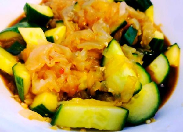 海蜇头拌黄瓜怎么做_海蜇头拌黄瓜要不要焯水