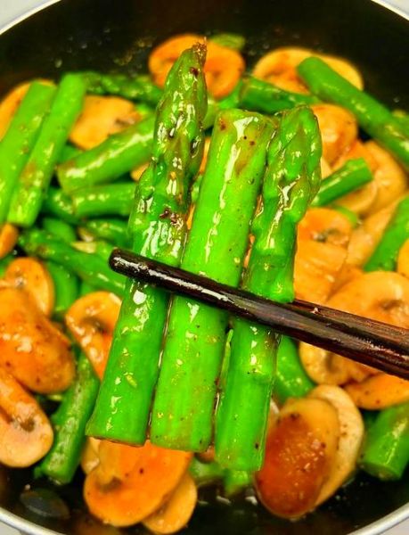 芦笋怎么炒好吃_芦笋的家常做法大全