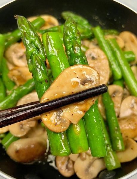 芦笋怎么炒好吃_芦笋的家常做法大全