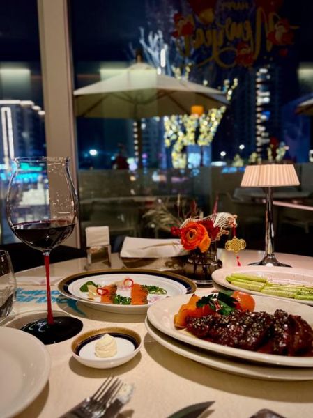 红酒怎么搭配牛排_起泡酒适合配什么甜点