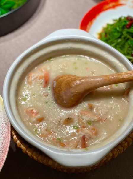 海鲜粥怎么做_海鲜粥放什么料最鲜