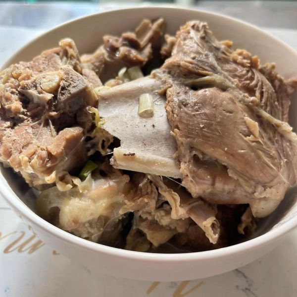 炖羊肉的家常做法_羊肉炖多久才软烂