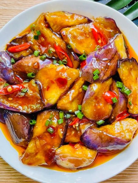 红烧茄子怎么做_红烧茄子用不用先炸