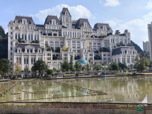 壮观建筑有哪些_如何形容宏伟建筑