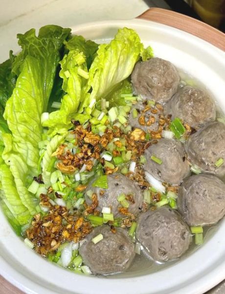 牛肉丸子汤家常做法_牛肉丸子怎么做才嫩