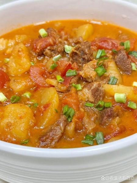 番茄土豆炖牛肉怎么做_牛肉炖多久才软烂