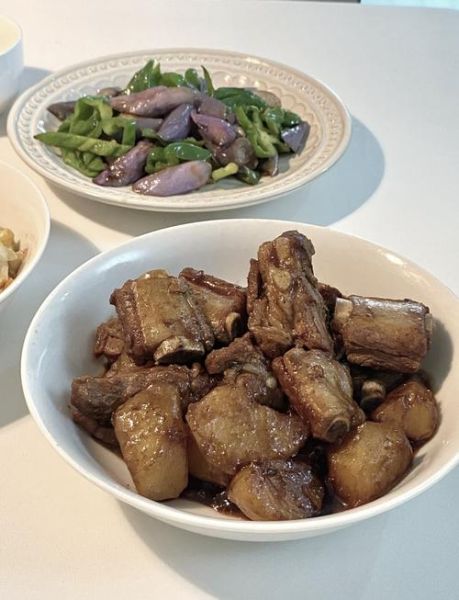 排骨炖茄子怎么做_家常做法步骤