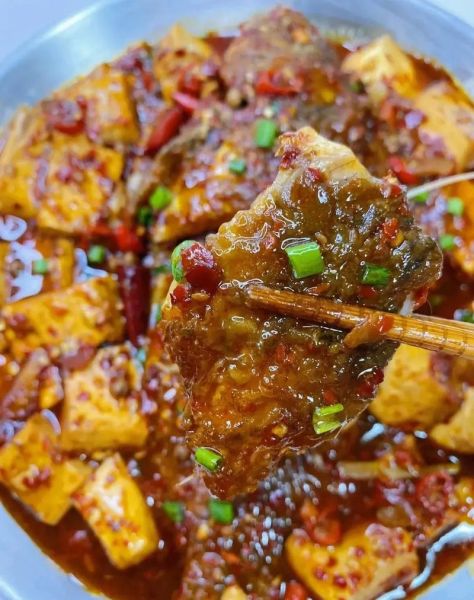 垮炖鱼的家常做法_怎么做才鲜嫩不腥