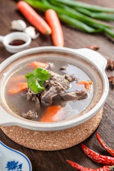 清炖羊肉怎么做_家常清炖羊肉做法