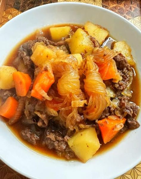 羊肉炖土豆的家常做法_羊肉炖土豆怎么做好吃又嫩