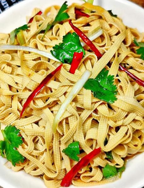 凉拌豆腐干怎么做_凉拌豆腐干需要焯水吗