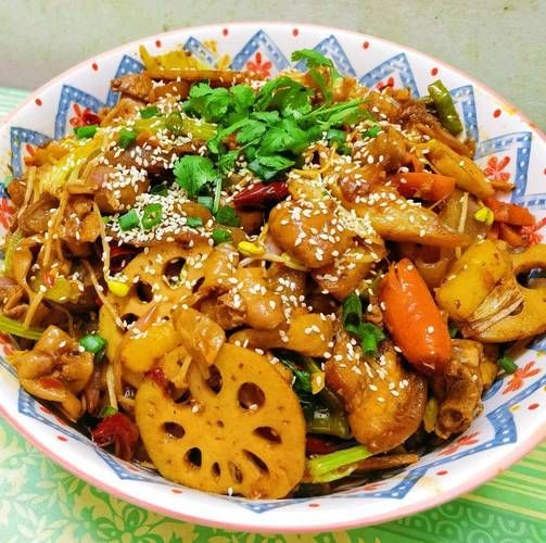 麻辣香锅怎么做_家常麻辣香锅做法视频