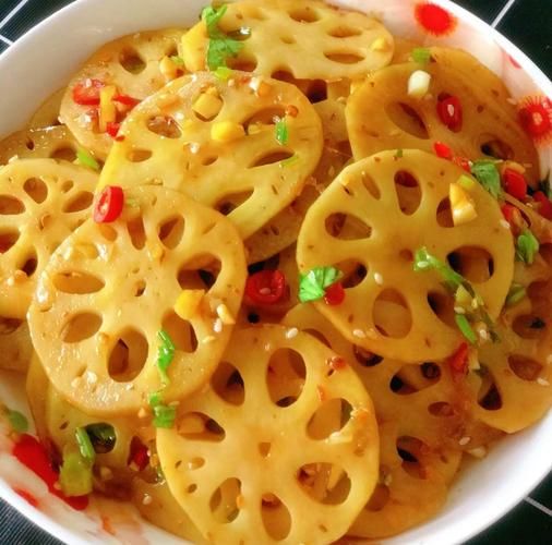 凉拌莲藕怎么做才脆_莲藕焯水几分钟才好吃