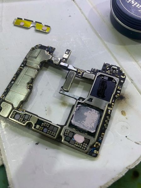 手机主板坏了值得修吗_维修价格贵不贵