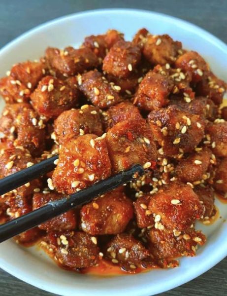 孜然猪肉怎么炒好吃_简便炒孜然猪肉的做法