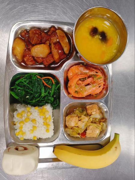 学生吃饭吃什么好_学生食堂怎么选