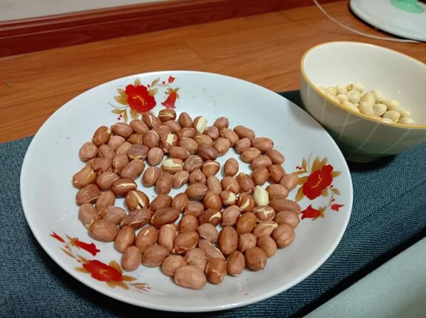 微波炉花生米怎么做_微波炉花生米几分钟