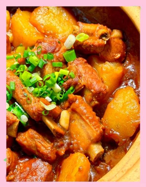 土豆焖排骨怎么做_土豆焖排骨的家常做法